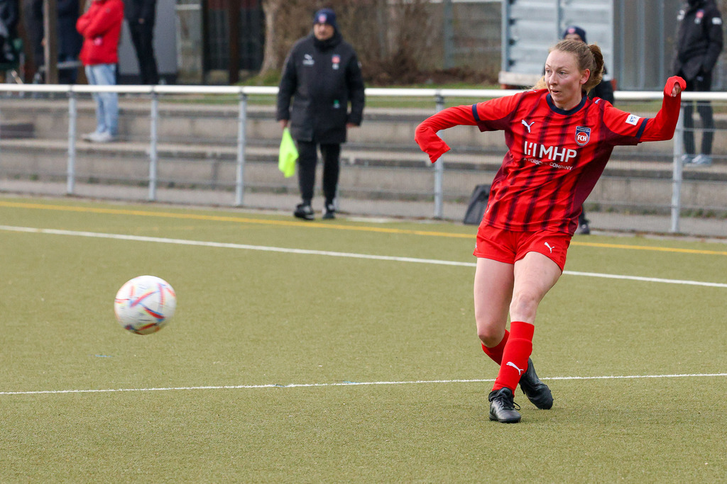 WASFCH_260321_3944 | SGM DJK Wasseralfingen/Neuler vs. 1.FC Heidenheim 1846 II, Fußball, Frauen, Bezirksliga, 2025/2026, 13. Spieltag, 21.03.2026 in Wasseralfingen, Kunstrasen Bürgle(Foto: Michael Bulling) - Realisiert mit Pictrs.com