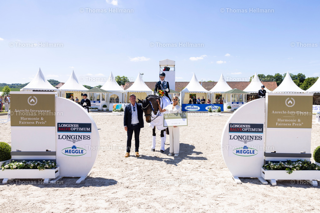 TH_623-Jessica von Bredow Werndl (GER)_ TSF Dalera BB_19501 | Longines Balve Optimum 2024 am 09.06.24 in Balve, Schloss Wocklum, Thomas Hellmann, 623Jessica von Bredow Werndl (GER), TSF Dalera BB