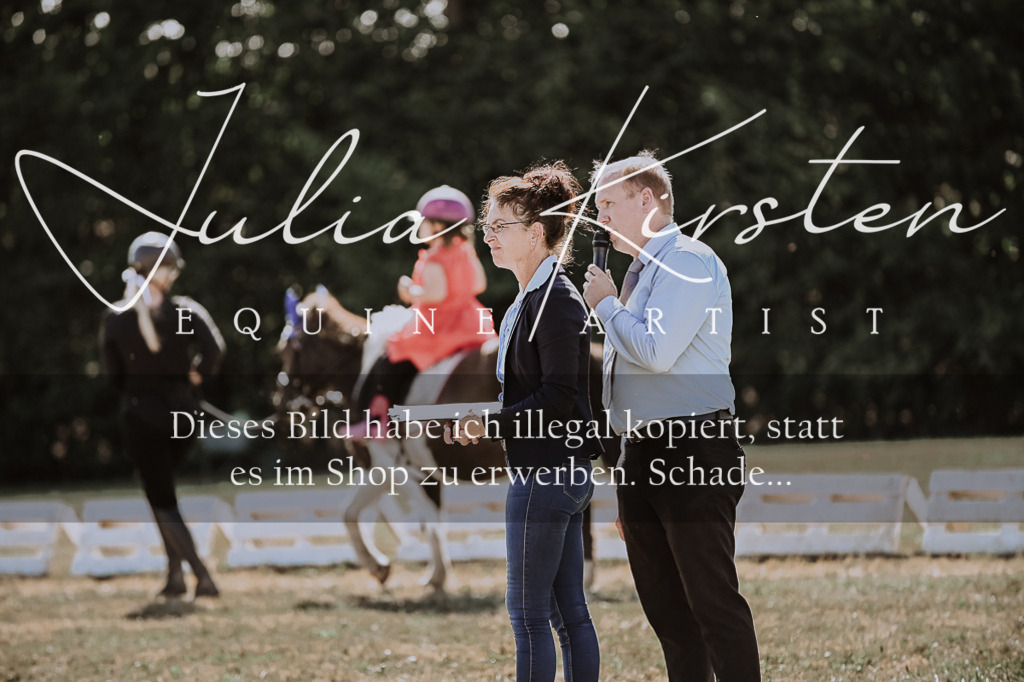 DSC_9131 | Pferde- und Turnierfotografie in Westsachsen. Pferdeportraits, Auftragszeichnungen und intuitive Kunst.