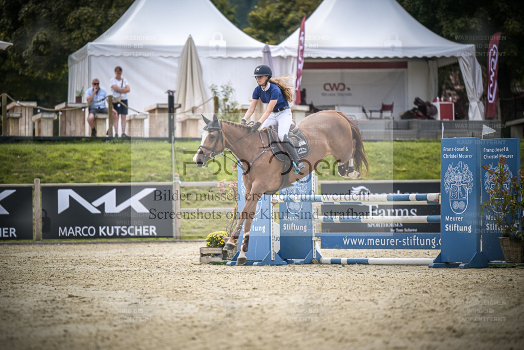 DOS_5707 | Entdecke hochwertige Reitturnierfotos von Foto Oger. Professionell, emotional und authentisch – jetzt Lieblingsmomente im Shop bestellen. - Realisiert mit Pictrs.com