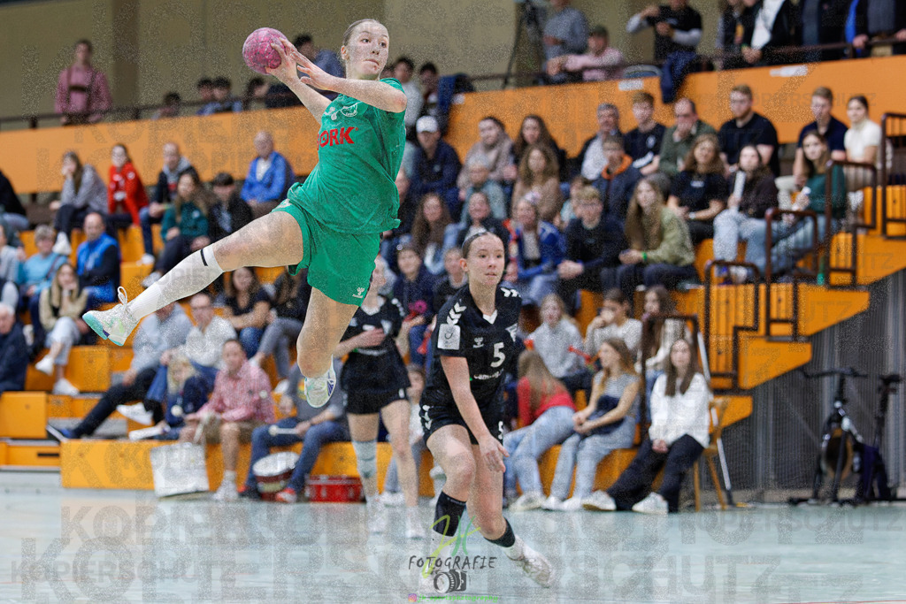 2024-10-19_370 | Jugendbundesliga B-Jugend weiblich; HSG Kleenheim/Langgöns - Longericher SC am 19.10.2024 in Oberkleen (Weidig-Halle) - Realisiert mit Pictrs.com