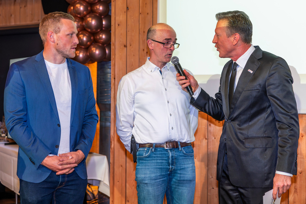 top-top.de 260306-070 | Foto, Video, Fotografie, Videografie, Fotobox, DJ, Discjockey, Musik, Musikbox, Veranstaltung, Photobooth, Amazon, Ebay, Buchtipp, Bestseller, Autor, Verlag, Buch, Wesel, Hamminkeln, NRW, Dinslaken, Rees, Drohne, Hochzeit, Party, Fotobox, Wesel, Fotograf