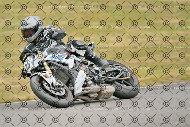 25bt05-1504 | markuskiefer.com - Realisiert mit Pictrs.com