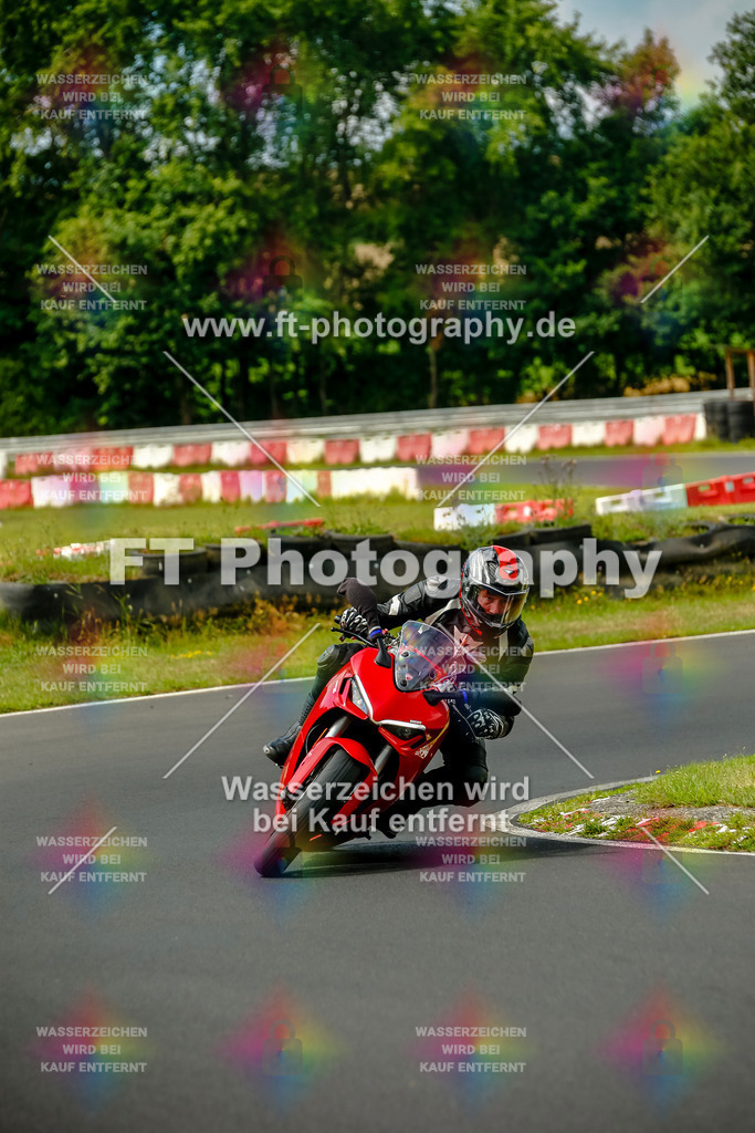 VBK-4691 | Hier findet Ihr Bilder von Touristenfahrten auf der Nürburgring Nordschleife oder von anderen Veranstaltungen die ich besucht habe. Viel Spass beim Durch Schauen 