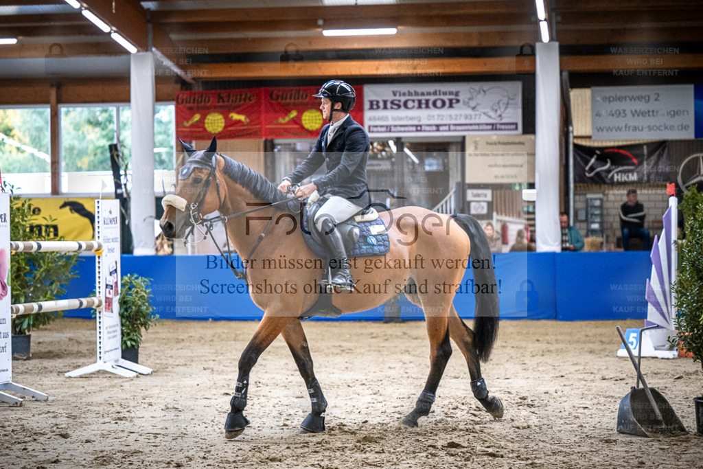 DOS_1597 | Entdecke hochwertige Reitturnierfotos von Foto Oger. Professionell, emotional und authentisch – jetzt Lieblingsmomente im Shop bestellen. - Realisiert mit Pictrs.com