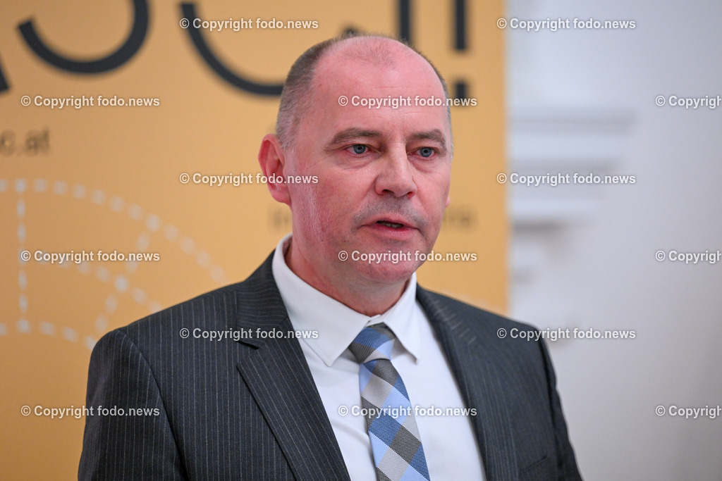 Pressekonferenz Land Ooe_ Stabilitaet der Lieferketten im Fokus_ 22.01.2024-28 | 22.01.2024, Linz, AUT, Pressekonferenz Land Ooe, Stabilitaet der Lieferketten im Fokus – aktuelle Analysen und Forschungsergebnisse und kuenftige Schwerpunkte im Bild Hubert Zajicek (Leiter der Steel Division und Mitglied des Vorstandes der voestalpine)