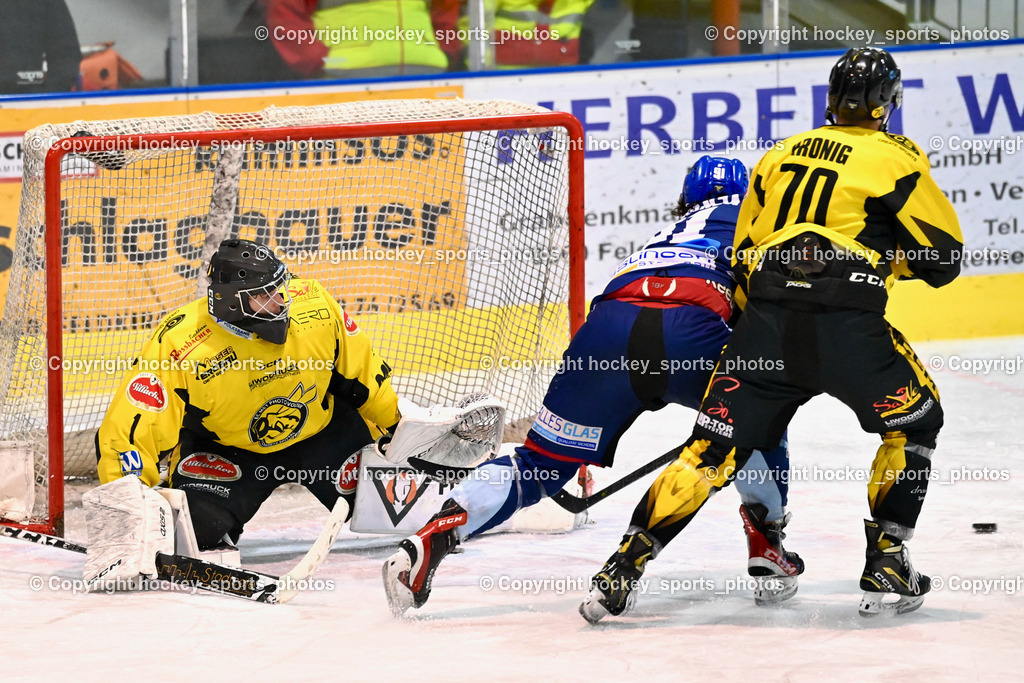 ESC Steindorf vs. EC Hornets Spittal 25.2.2024 | #1 Zauchner Rene EC Hornets Spittal, #91 Kravania Kristian ESC Steindorf, #70 Kronig Daniel EC Hornets Spittal, ESC Steindorf vs. EC Hornets Spittal 25.2.2024, ESC Steindorf vs. EC Hornets Spittal 25.2.2024 am 25.02.2024 in Steindorf (Ossiachersee Halle), Austria, (Photo by Bernd Stefan)