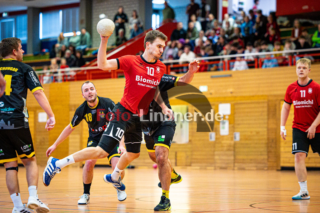 TSV Weiheim II gegen TSV Schongau | Bezirksliga Handball Herren 2024/25, TSV Weiheim II gegen TSV Schongau, 20250118,Kilian HIERONYMUS (TSV Weilheim II 10) in Aktion,2025-01-18 in Weilheim (Jahnhalle)Kilian HIERONYMUS (TSV Weilheim II 10)Copyright: WolfgangxLindner foto-lindner.de