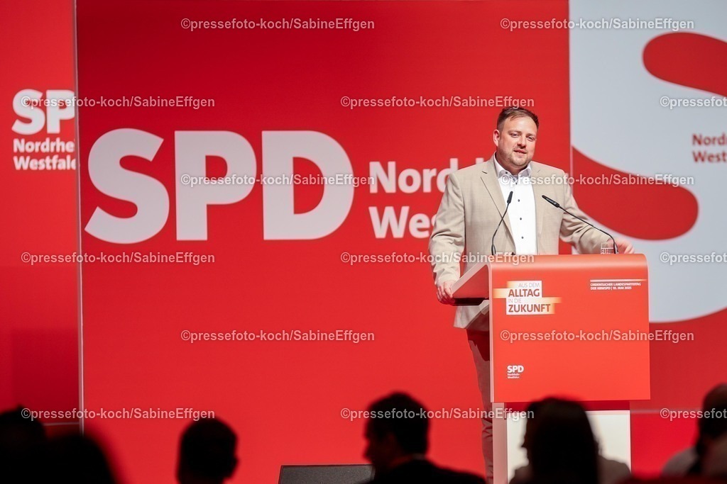 xSEF10052501040 | 10.05.2025, xsefx, Generalsekretär Frederick Cordes auf dem Landesparteittag der SPD 2025 mit dem Motto -Aus dem Alltag in die Zukunft- in der Mercatorhalle Duisburg im City Palais
