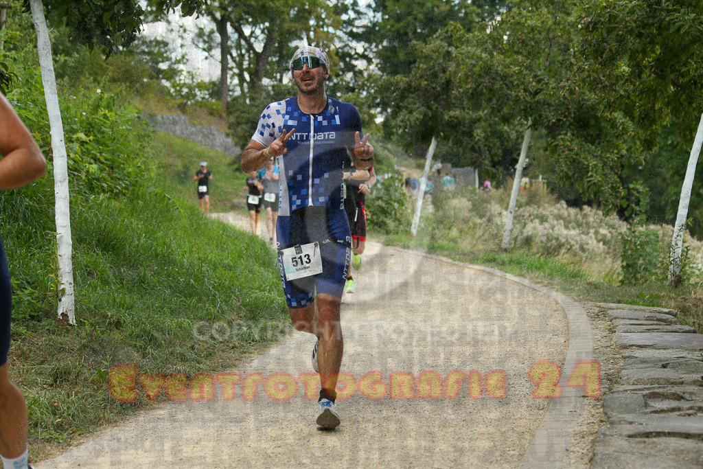 250824_1358_EX1_4469 | Sportfotografie im Rhein-Sieg Kreis, Köln, Bonn, NRW, Rheinland Pfalz, Hessen, etc. Unser Tätigkeitsfeld umfasst den Laufsport vom Volkslauf über den Marathon, Duathlon, Triathon bis zum Ultralauf wie Kölnpfad Ultra oder Schindertrail.