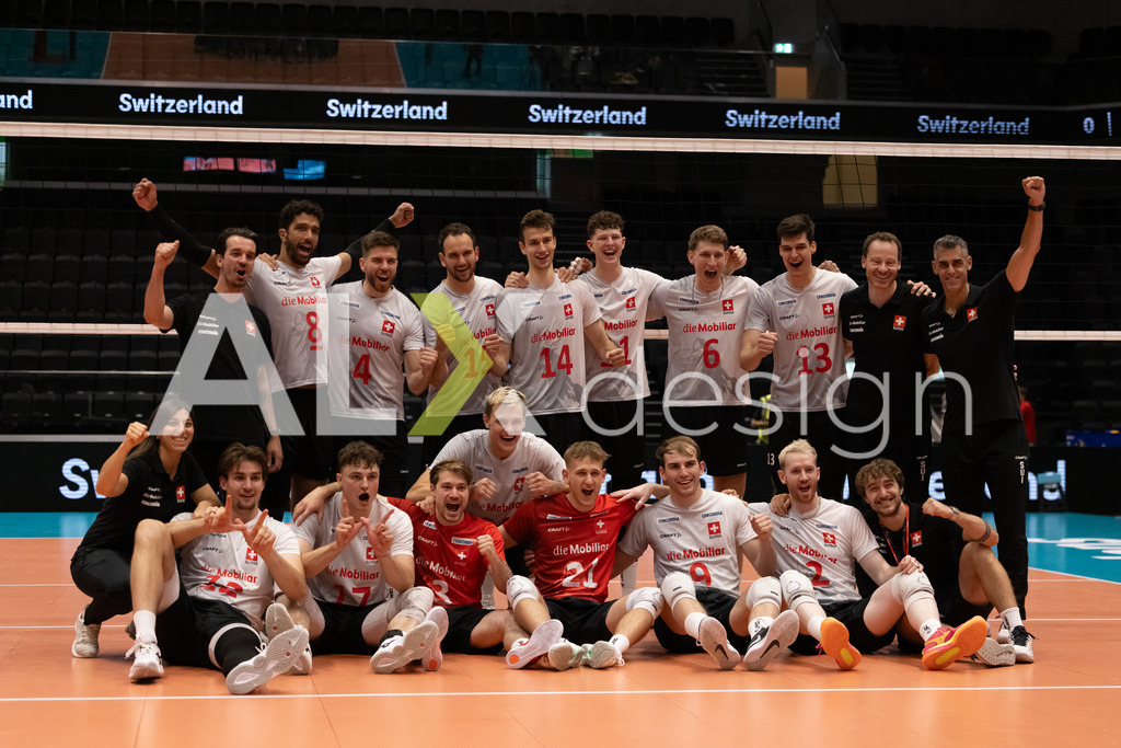 Luxembourg v Switzerland - CEV European League Men | KRIENS, SWITZERLAND - JUNE 12: Team of Switzerland winner photo after the CEV European League match between Luxembourg and Switzerland at Pilatus Arena on June 12, 2026 in Kriens, Switzerland. - Realisiert mit Pictrs.com