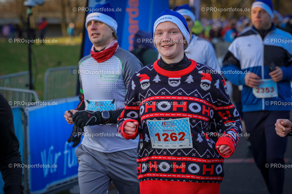 6. Bonner Nikolauslauf; Bonn, 14.12.2025 | Impressionen vom 6. Bonner Nikolauslauf am 14.12.2025 in Bonn (Nordrhein-Westfalen). 
