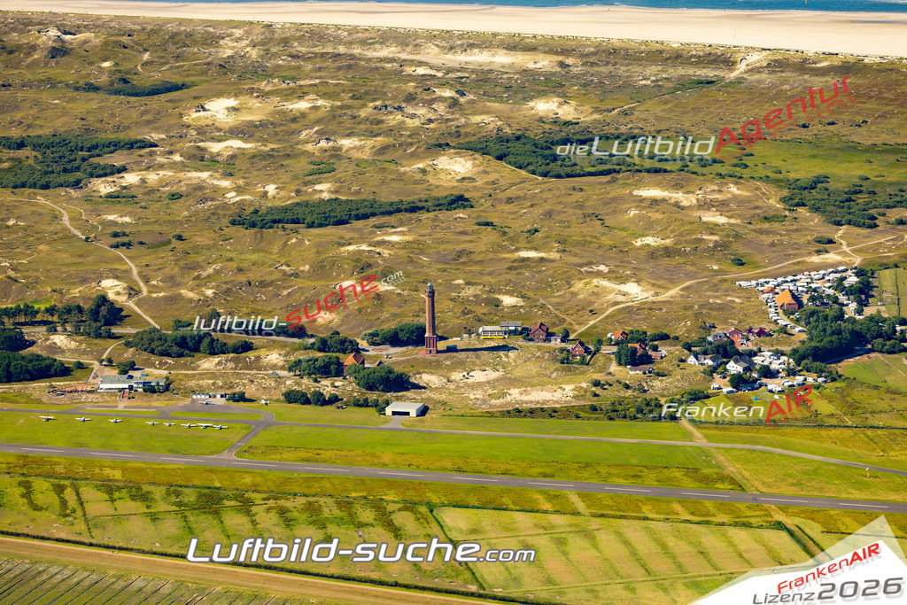 Aktuelles Luftbild von Leuchtturm Norderney - Die Luftaufnahme wurde 2022 mittels UL-Flugzeug erstellt ( keine Drohne ) - hochauflösende Kamera-Systeme von  Canon -Beste Qualität - Für grossformatige Ausdrucke geeignet. Die Geschenkidee !