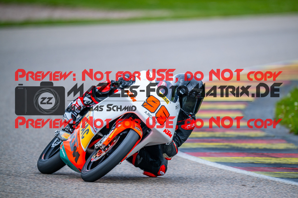 MaZZes_FotoMatrix_240503_6007705_8984 | KTM