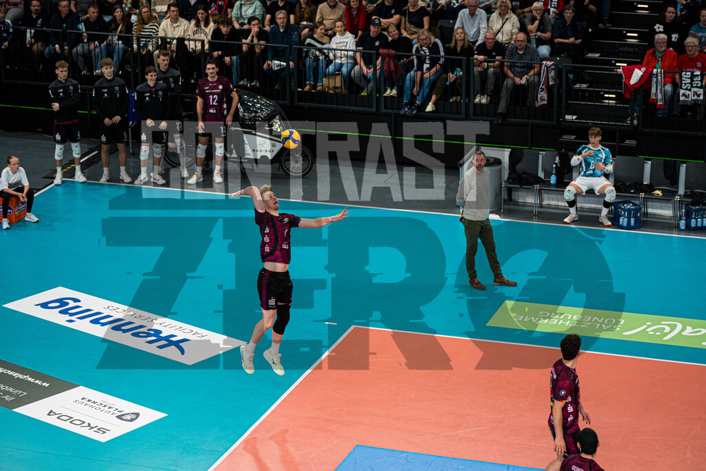 Volleyball I Herren I Saison 2025/2026 I Volleyball Bundesliga I 4. Spieltag I SVG Lüneburg - Energiequelle Netzhoppers KW | CONTRAST ZERØ MEDIA - Realisiert mit Pictrs.com