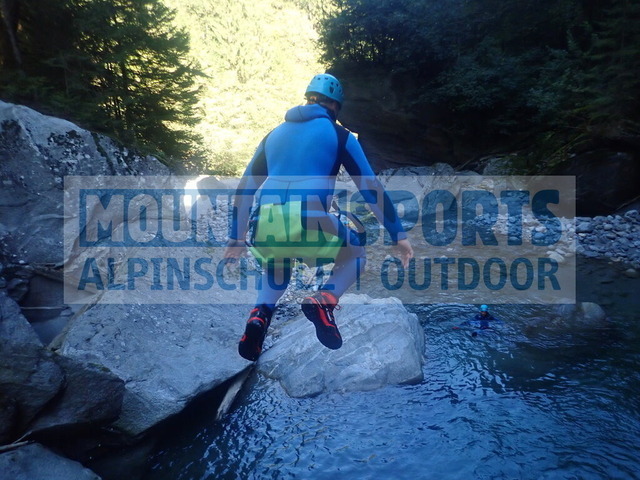 P1010099 | Bestelle die Bilder deines Berg- oder Wasser-Abenteuers mit Mountain Sports bequem von zu Hause aus direkt über unseren Online Fotoshop von pictrs.com. - Realisiert mit Pictrs.com