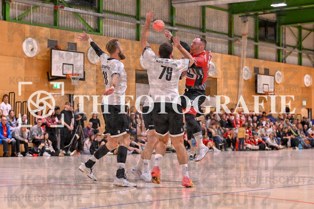 GER, SG Maulburg/Steinen - HSG Dreiland, Handball, Landesliga Suedbaden, 4. Spieltag, Saison 2024/2025, 12.10.2024 | Andre Leuchtmann (SG Maulburg/Steinen, #13) im Duell. Im Bild Felix Himmel (HSG Dreiland, #79)GER, SG Maulburg/Steinen - HSG Dreiland, Handball, Landesliga Suedbaden, 4. Spieltag, Saison 2024/2025, 12.10.2024Foto: TH Fotografie/Thomas Hess