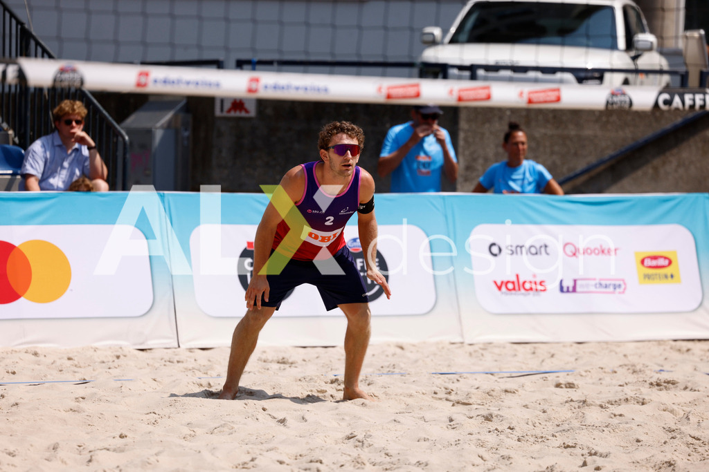 Obi BeachTour 2026 - Basel | BASEL, SWITZERLAND - JULY 19: YVES HAUSSENER (SUI) during the Obi BeachTour 2026 match between DILLIER / FLÜCKIGER (SUI) and HAGENBUCH / HAUSSENER (SUI) at Barfüsserplatz on July 19, 2026 in Basel, Switzerland. - Realisiert mit Pictrs.com