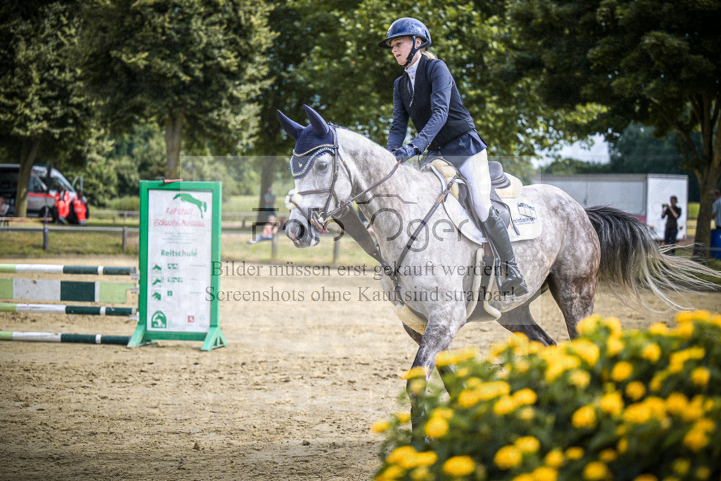 DOS_4838 | Entdecke hochwertige Reitturnierfotos von Foto Oger. Professionell, emotional und authentisch – jetzt Lieblingsmomente im Shop bestellen.Deutschlandweite Turnierfotografie. - Realisiert mit Pictrs.com