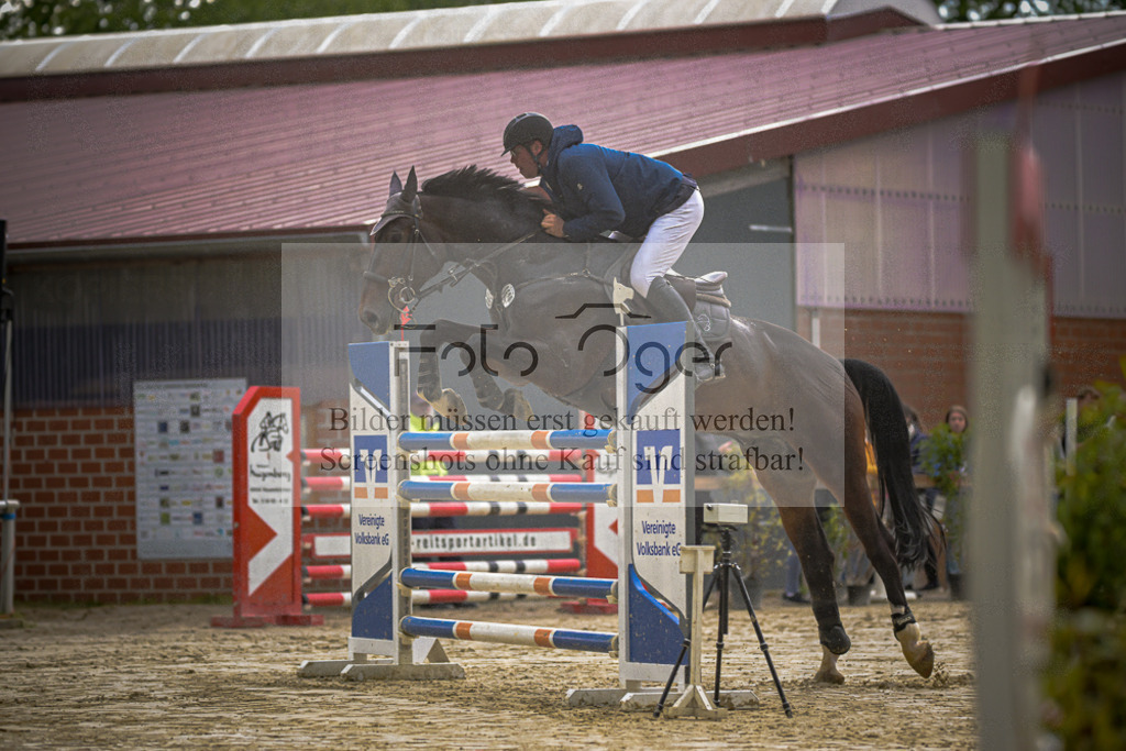 20240505-DOS_3041 | Entdecke hochwertige Reitturnierfotos von Foto Oger. Professionell, emotional und authentisch – jetzt Lieblingsmomente im Shop bestellen. - Realisiert mit Pictrs.com