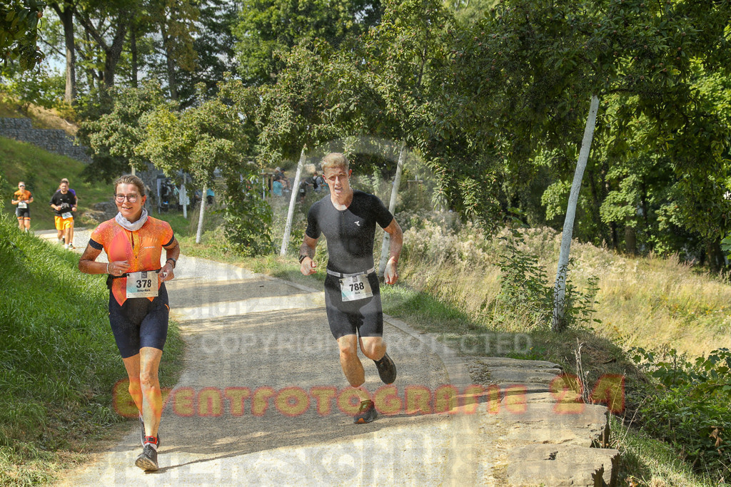 250824_1450_EX1_7772 | Sportfotografie im Rhein-Sieg Kreis, Köln, Bonn, NRW, Rheinland Pfalz, Hessen, etc. Unser Tätigkeitsfeld umfasst den Laufsport vom Volkslauf über den Marathon, Duathlon, Triathon bis zum Ultralauf wie Kölnpfad Ultra oder Schindertrail.