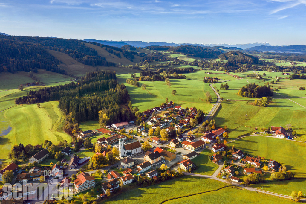 PS-Maierhoefen-2026-01 | Entdecke die größte Bildgalerie der Region mit Fotografien aus dem Allgäu, der Bodenseeregion, Oberschwaben, dem Donautal und der Schwäbischen Alb. Landschaften, Luftaufnahmen und Reisefotografie als Wandbild und Fotokunst. - Realisiert mit Pictrs.com