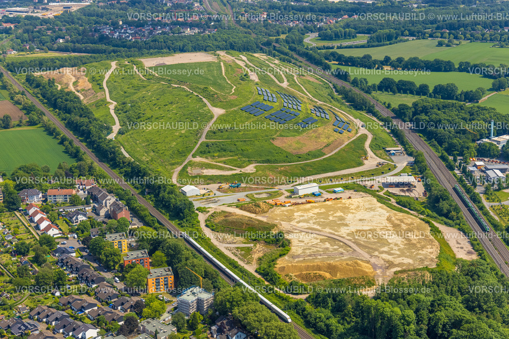 Bochum220503911 | Luftbild, Solarpark, ehemalige Zentraldeponie Kornharpen, Kornharpen-Voede-Abzweig, Bochum, Ruhrgebiet, Nordrhein-Westfalen, Deutschland