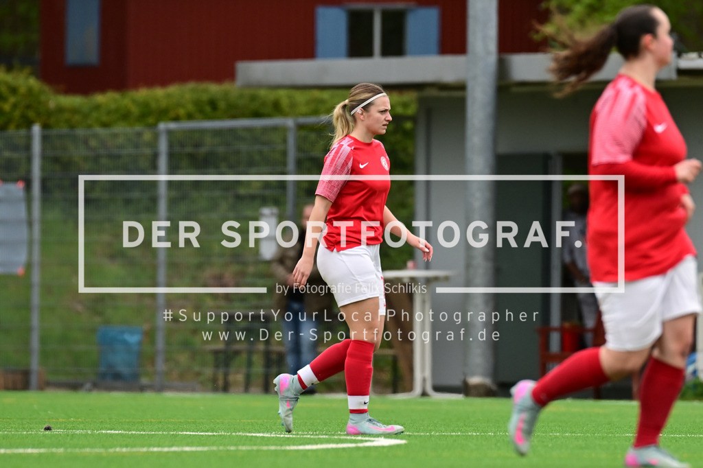 Fußball I Frauen I Saison 2025-2026 I Bezirksliga I 21. Spieltag I Harburger TB - Rahlstedter SC I 164412 | Der Sportfotograf. - Realisiert mit Pictrs.com