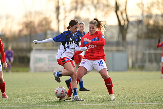 Fußball I Frauen I Saison 2025-2026 I Regionalliga Nord I 11. Spieltag I Hamburger SV U20 - Holstein Kiel I 28914 | Der Sportfotograf. - Realisiert mit Pictrs.com