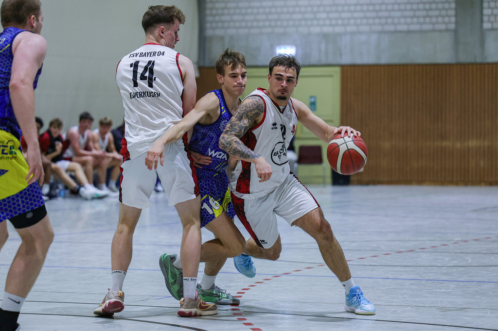 Regio BAYER GIANTS vs SV Haspe 70-83 | Fotos von Basketballspielen aus dem Raum NRW fotografiert von Gero Mueller-Laschet und Daniel Schaefer - Realisiert mit Pictrs.com