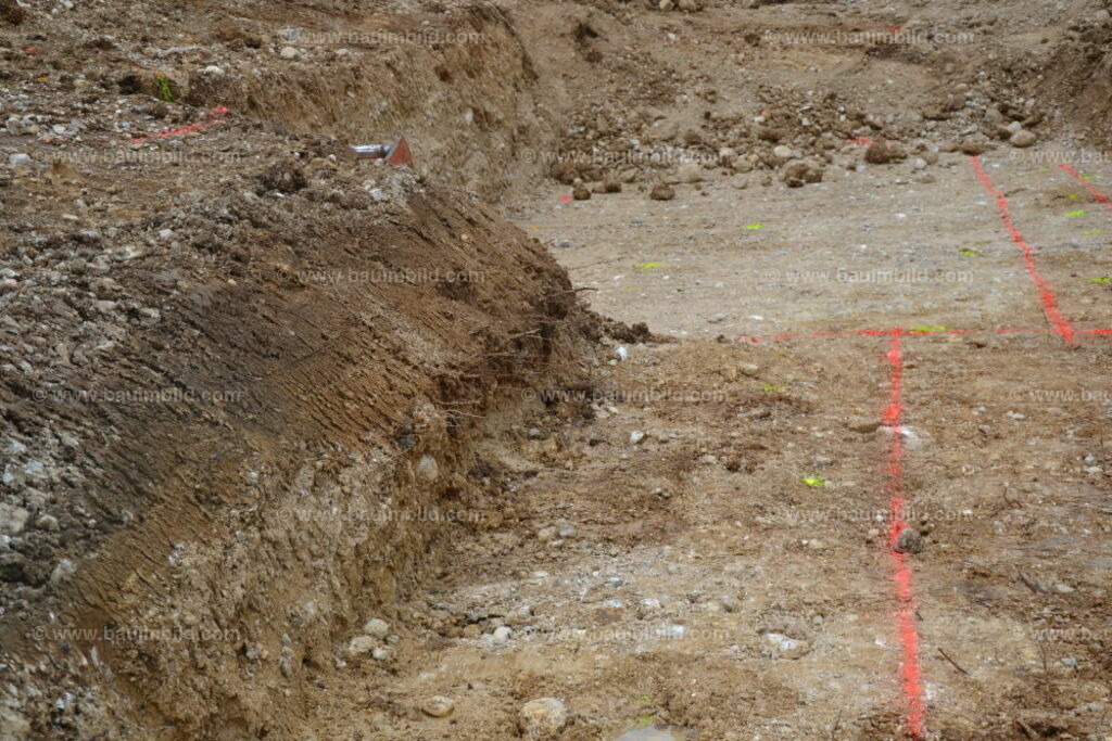 bib-lg02-erdarbeiten-0078 | Nach LV-Leistungsgruppen sortierte Detailfotos über den Bau eines Hauses. Alle Hausbau-Bilder direkt vom Urheber und Autor der Website Haus-Selber-Bauen.com