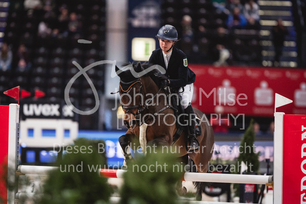 240119_Leipzig_PonyTrophy-552 | Deine schönsten Turniermomente als professionelle Fotos! Entdecke hochwertige Pferdesport-Fotografie im Online-Shop. Jetzt Fotos finden & bestellen!