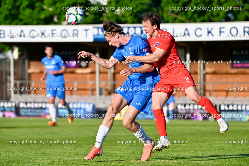 SAK vs. SC ST. Veit | #5 Jakob Geister SAK, #16 David Armin Hude SC St.Veit, SAK vs. SC ST. Veit, SAK vs. SC ST. Veit am 30.04.2025 in Klagenfurt (Sportpark Welzenegg), Austria, (Photo by Bernd Stefan)