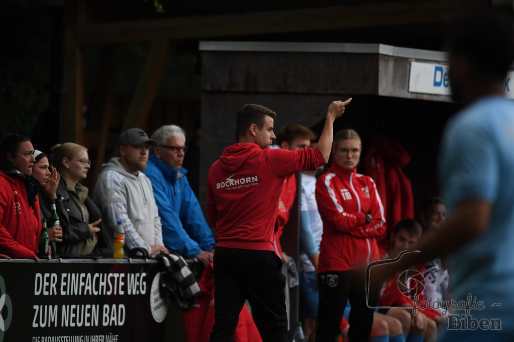 BV Bockhorn-SG FriPe | Relegation zur Kreisliga; BV Bockhorn (weiß)-SG FriPe (rot) am 05.06.2025 in Oldenburg/Ofenerdiek (Lagerstraße), Photo: Philip Eiben 2025 - Realisiert mit Pictrs.com