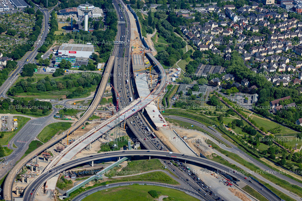 Luftbild Leverkusen-3437 | Luftbildfotografie und Luftbild Baustelle an der Verkehrsführung am Autobahnkreuz der BAB A1-59 in Leverkusen Ortsteil Wiesdorf im Bundesland Nordrhein-Westfalen, Deutschland - Realisiert mit Pictrs.com