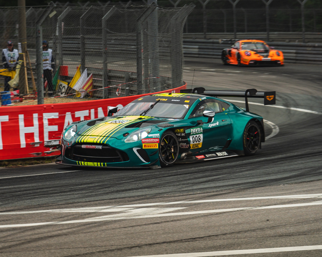 TXO06226 | Exklusive Motorsport-Fotografie aus Leipzig von TXO Media – für Rennfahrer, Teams & Sponsoren. Sausemuth liefert starke Bilder, die Emotion zeigen. Jetzt buchen & glänzen! - Realisiert mit Pictrs.com