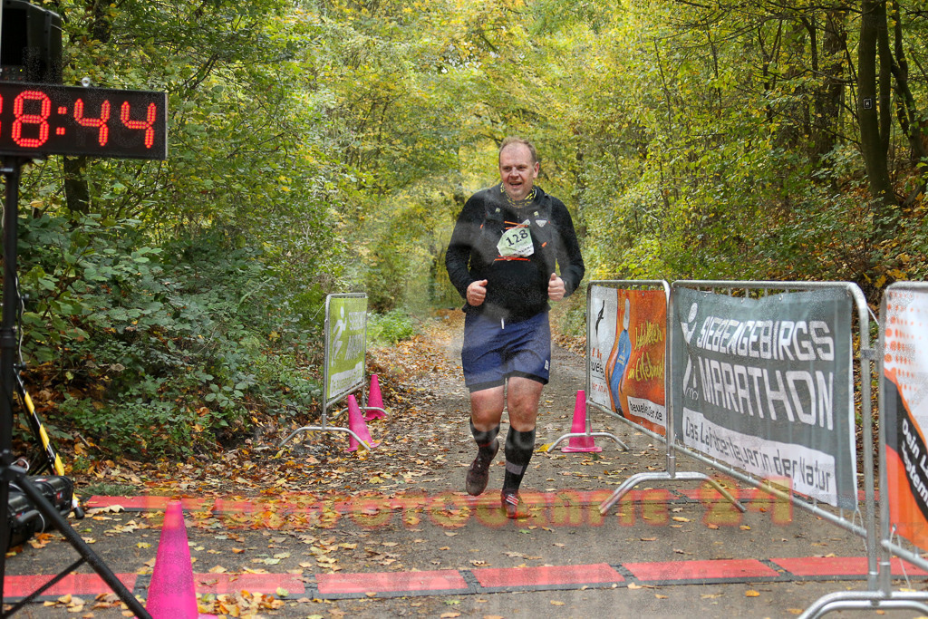 251026_1410_EX1_4148 | Sportfotografie im Rhein-Sieg Kreis, Köln, Bonn, NRW, Rheinland Pfalz, Hessen, etc. Unser Tätigkeitsfeld umfasst den Laufsport vom Volkslauf über den Marathon, Duathlon, Triathon bis zum Ultralauf wie Kölnpfad Ultra oder Schindertrail.