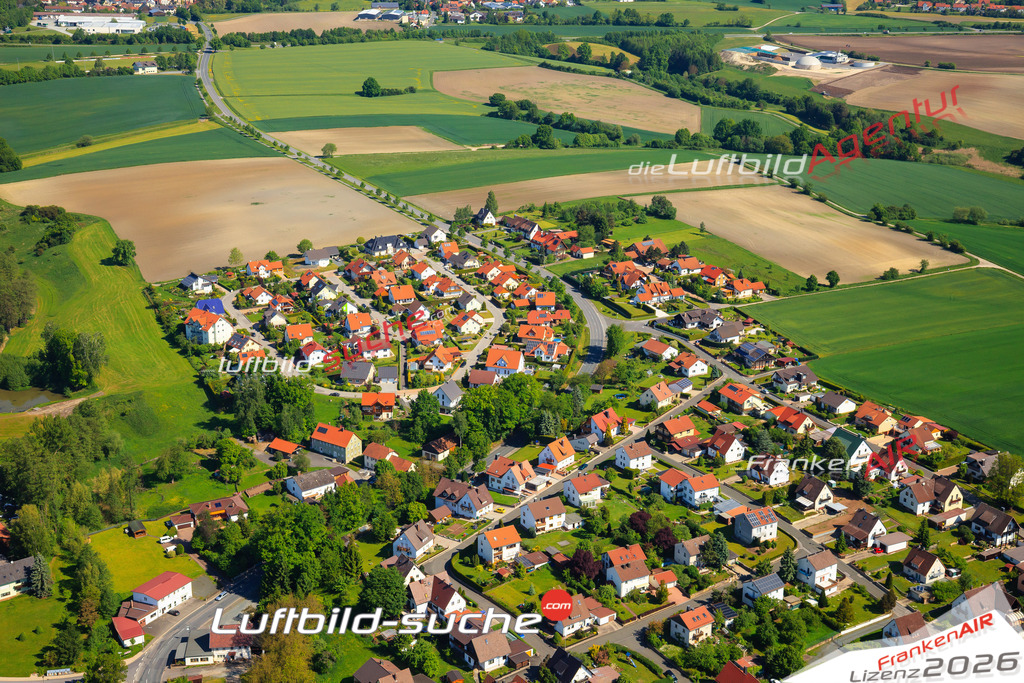 Die Luftaufnahme Tueschnitz - Küps wurde vom UL-Flugzeug (keine Drohne) aus fotografiert.Hohe Druck- Auflösung-die Geschenkidee!