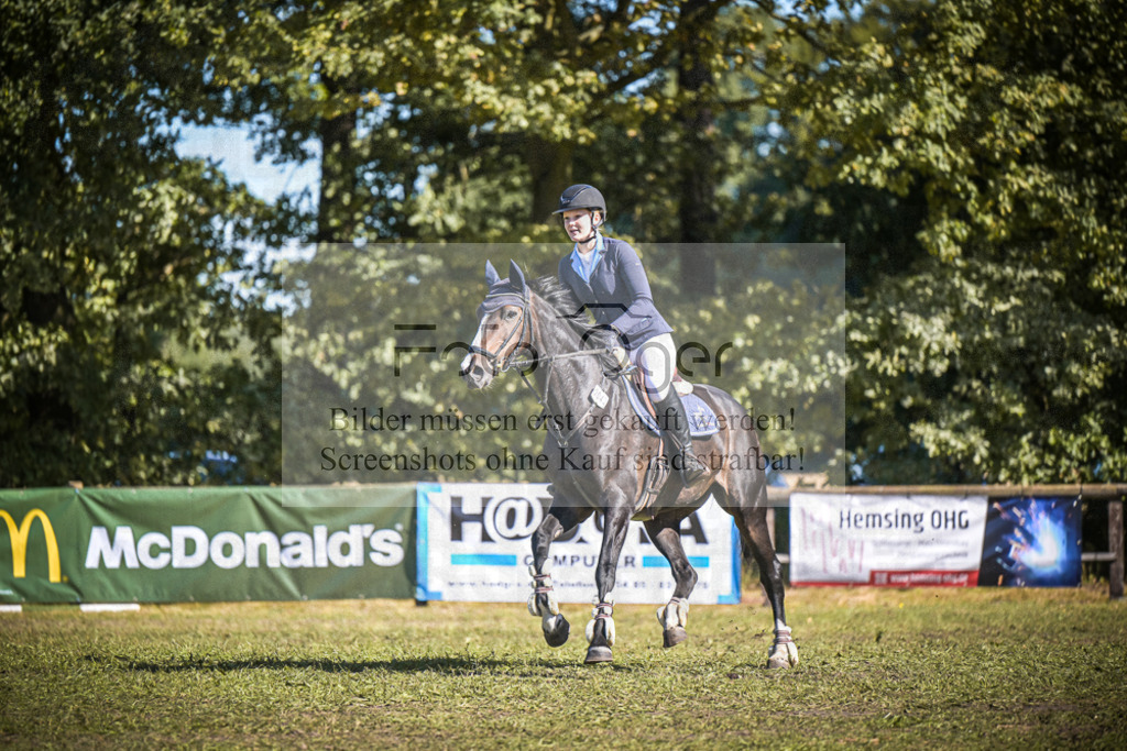 DOS_0584 | Entdecke hochwertige Reitturnierfotos von Foto Oger. Professionell, emotional und authentisch – jetzt Lieblingsmomente im Shop bestellen.Deutschlandweite Turnierfotografie. - Realisiert mit Pictrs.com