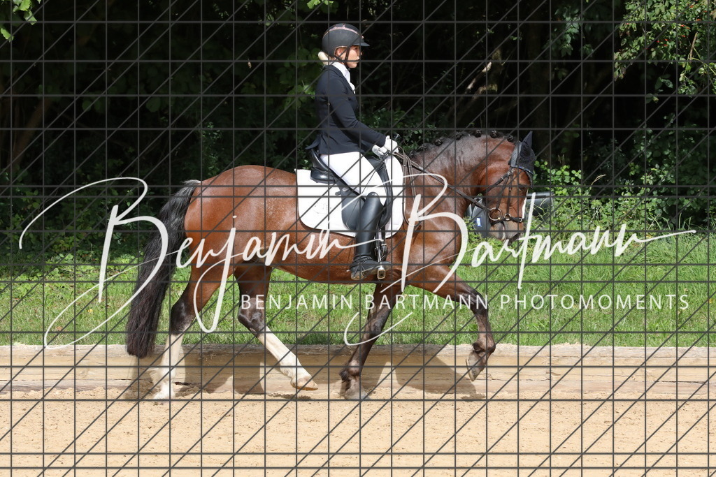 AZ2A2200 | Benjamin Bartmann Photomoments