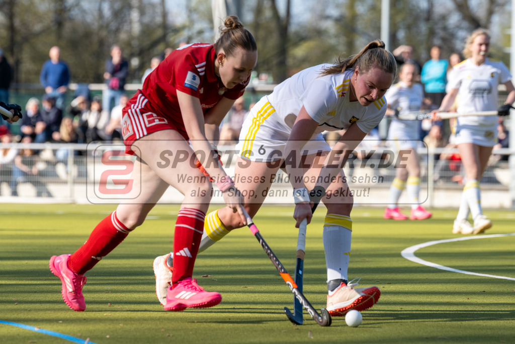 SFE_20260322_0087 | Köln, Deutschland, 22.03.26: Feldhockey 1. Bundesliga Damen zwischen Rot-Weiss Köln - Harvestehuder HTC im REWE Sportpark am 22.03.2026 in Köln, Deutschland. (Foto von Stephan Fehrmann)Köln, Germany, 22.03.26: Feldhockey 1. Bundesliga Damen between Rot-Weiss Köln - Harvestehuder HTC in REWE Sportpark at 22.03.2026 in Köln, Deutschland. (Foto from Stephan Fehrmann)
