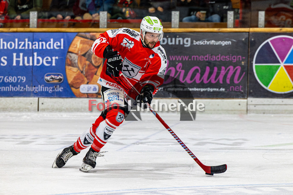 Spiel 1 Viertelfinale TSV Peißenberg Miners vs HC Landsberg Riverkings | Eishockey Bayernliga Playoffs 2023/2024, Spiel 1 Viertelfinale TSV Peißenberg Miners vs HC Landsberg Riverkings, 20240216,
Dejan VOGL (Miners 23) in Aktion,
2024-02-16 in Peißenberg (Eisstadion)
23 Dejan VOGL (Miners 23)
Copyright: WolfgangxLindner foto-lindner.de