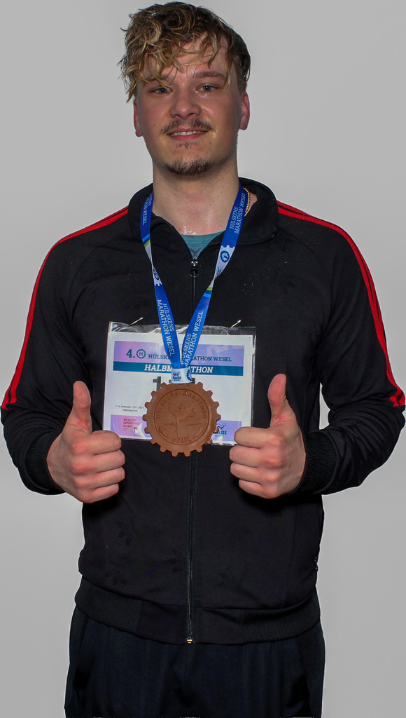 top-top.de-20260104-537 | Foto, Video, Fotografie, Videografie, Fotobox, DJ, Discjockey, Musik, Musikbox, Veranstaltung, Photobooth, Amazon, Ebay, Buchtipp, Bestseller, Autor, Verlag, Buch, Wesel, Hamminkeln, NRW, Dinslaken, Rees, Drohne, Hochzeit, Party, Fotobox, Wesel, Fotograf