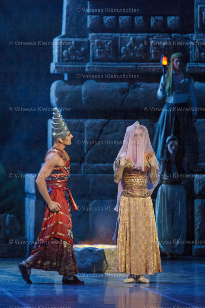  Ballett "La Bayadère" (Fotoprobe) in der Staatsoper unter den Linden | Berlin, 02.11.2018: Fotoprobe des Balletts "La Bayadere" in der Staatsoper Unter Den Linden.  - Realisiert mit Pictrs.com