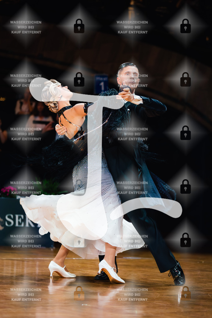 GOC 2025 - WDSF PD Super Grand Prix Standard 1st (34) Alexey Glukhov _ Anastasia Glazunova (Moldova)-2025-08-21-2075 | Webshop for digital downloads and prints of dance sport, event & show photographer Julian Link - Realisiert mit Pictrs.com