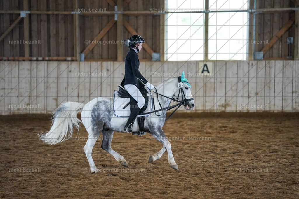 20230518-FAH03945 | Frühjahrsturnier, landberg am Lech, 2023, Reitclub Landsberg, Turnierbilder, Fotos Turnier Landsberg, Fotoagentur Herrmann, Turnierfotografen Bayern, reitsport Fotograf, Pferde Fotograf