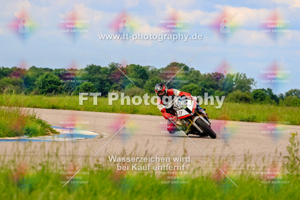 MotoTeam-1191 | Hier findet Ihr Bilder von Touristenfahrten auf der Nürburgring Nordschleife oder von anderen Veranstaltungen die ich besucht habe. Viel Spass beim Durch Schauen 