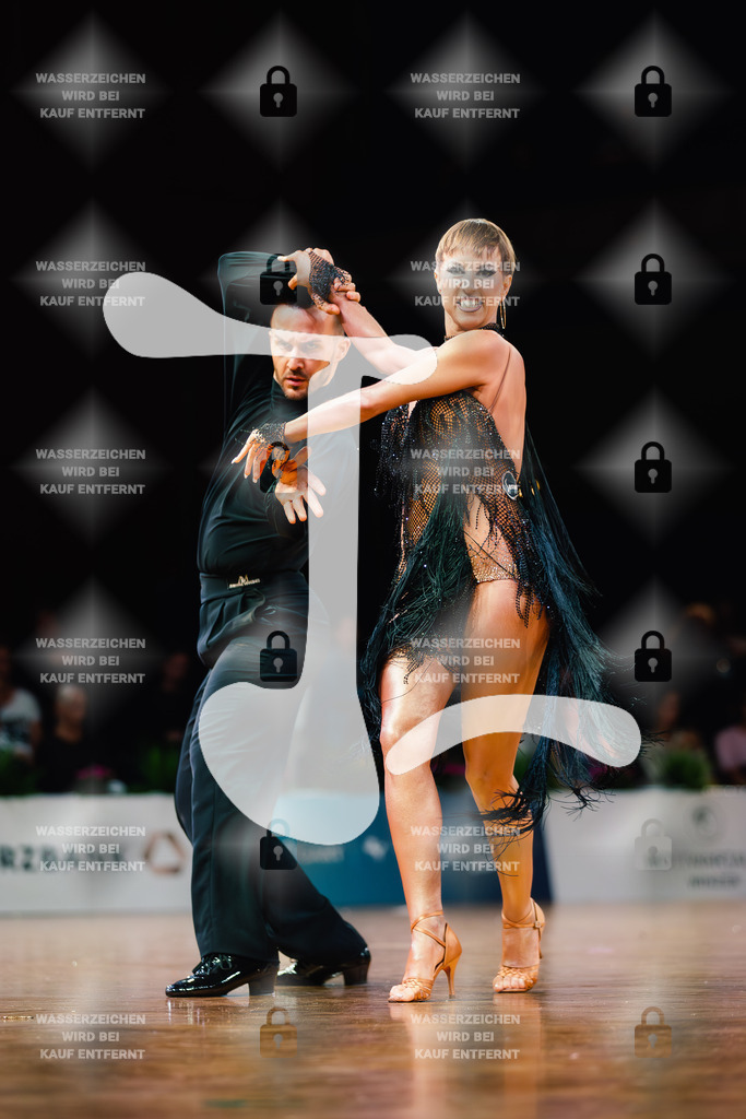 GOC 2025 - WDSF GrandSlam Latin 120th-122nd (160) Marvin Ochs _ Jule Stellrecht (Germany)-2025-08-23-1516 | Webshop for digital downloads and prints of dance sport, event & show photographer Julian Link - Realisiert mit Pictrs.com