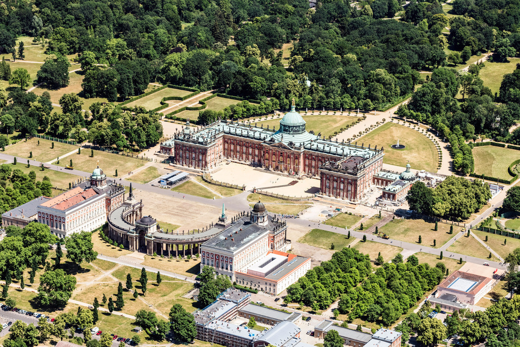dr__dsc2626.jpg | POTSDAM 06.06.2018 Schloss Neues Palais der Stiftung Preußische Schlösser und Gärten  im Ortsteil Westliche Vorstadt in Potsdam im Bundesland Brandenburg, Deutschland. // Palace - Neues Palais in the district Westliche Vorstadt in Potsdam in the state Brandenburg, Germany. Foto: Daniel Reiter