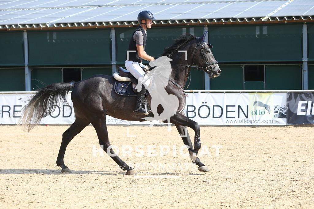 DL2Q0100 | Willkommen bei Brunnmayr - Design & Fotografie – Ihrem Spezialisten für Reitturniere und Pferdeveranstaltungen in Oberösterreich, Salzburg und Bayern! Seit über 17 Jahren sind wir leidenschaftlich dabei.